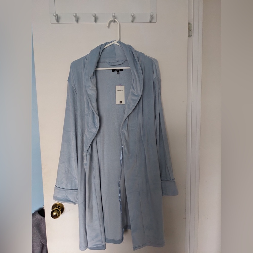 George blue robe size small